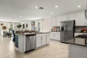 2009 Myrtle Pine St, Kissimmee, FL 34746 - Photo 6