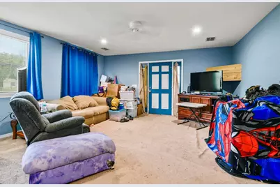 11735 Marjory Avenue, Tampa, FL 33612 - Photo 6