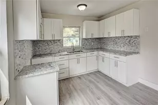 642 20th St, Orlando, FL 32805 - Photo 2