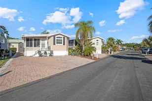 2411 Citrus Tree Rd, Clermont, FL 34714 - Photo 2