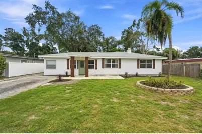 7242 Lynnwood Avenue N, Saint Petersburg, FL 33710 - Photo 1