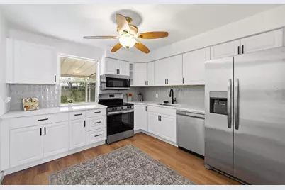 7242 Lynnwood Avenue N, Saint Petersburg, FL 33710 - Photo 26