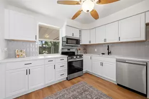 7242 Lynnwood Ave N, Saint Petersburg, FL 33710 - Photo 24