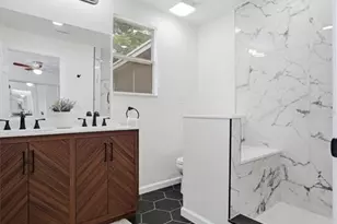 7242 Lynnwood Ave N, Saint Petersburg, FL 33710 - Photo 48
