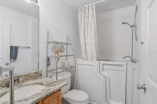 9671 SE 168th Maplesong Ln, The Villages, FL 32162 - Photo 12