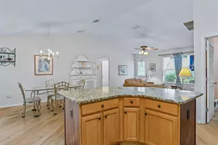 9671 SE 168th Maplesong Ln, The Villages, FL 32162 - Photo 8