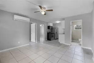 1086 Hibiscus Ct, Tavares, FL 32778 - Photo 4