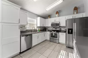 8060 Santee Dr, Kissimmee, FL 34747 - Photo 16