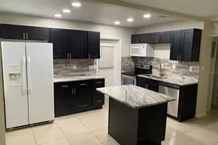 2605 Pembrook Dr, Orlando, FL 32810 - Photo 4