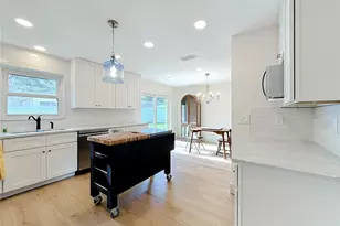 1931 Valencia Way, Clearwater, FL 33764 - Photo 14