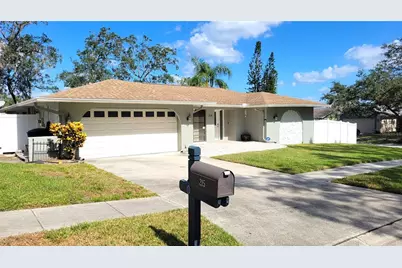 215 Meadowcross Drive, Safety Harbor, FL 34695 - Photo 2