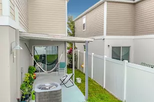 13005 Upward Pl, Riverview, FL 33579 - Photo 10
