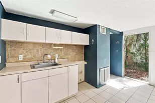 1672 10th St, Sarasota, FL 34236 - Photo 4
