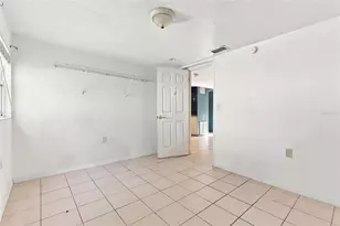1672 10th St, Sarasota, FL 34236 - Photo 8