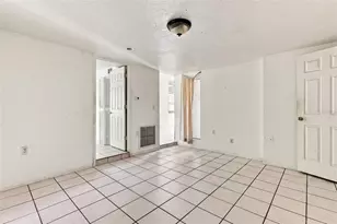 1672 10th St, Sarasota, FL 34236 - Photo 14