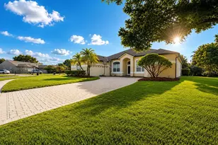 4419 Saddleworth Cir, Orlando, FL 32826 - Photo 1