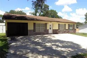 2305 NE 38th St, Ocala, FL 34479 - Photo 2
