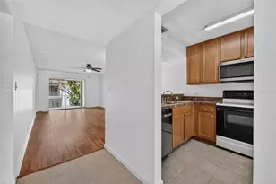 3004 Plaza Terrace Dr, Orlando, FL 32803 - Photo 4