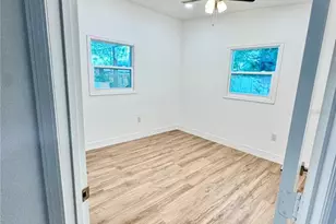 7913 Tidewater Trail, Tampa, FL 33619 - Photo 16