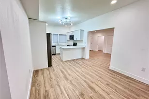 7913 Tidewater Trail, Tampa, FL 33619 - Photo 10