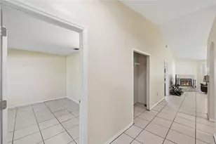 1593 Watson Oaks Ct, Lakeland, FL 33809 - Photo 4