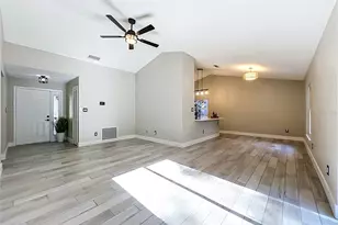 5915 Groveline Dr, Orlando, FL 32810 - Photo 6