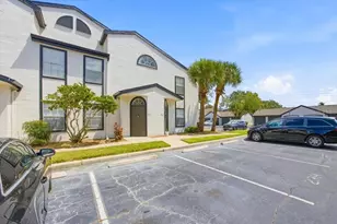 1612 Columbia Arms Cir, Kissimmee, FL 34741 - Photo 2