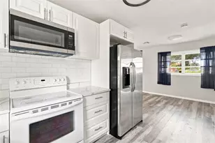 1840 Glengary St, Sarasota, FL 34231 - Photo 8