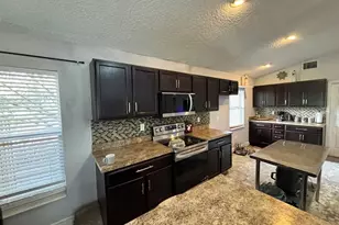 6473 Long Breeze Rd, Orlando, FL 32810 - Photo 2