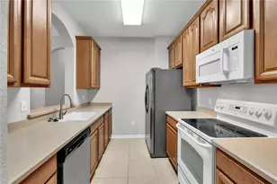 8306 Portofino Dr, Davenport, FL 33896 - Photo 2