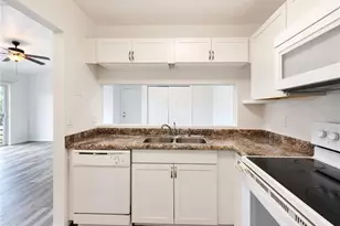 5214 Via Hacienda Cir, Orlando, FL 32839 - Photo 10