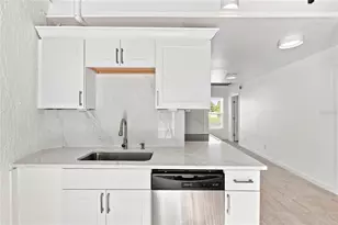 2881 Gentian Rd, Venice, FL 34293 - Photo 12