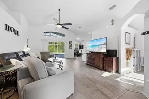 566 Montana Ave, Davenport, FL 33897 - Photo 4