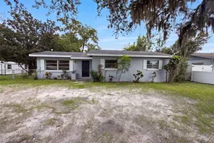 7117 N 50th St, Tampa, FL 33617 - Photo 2