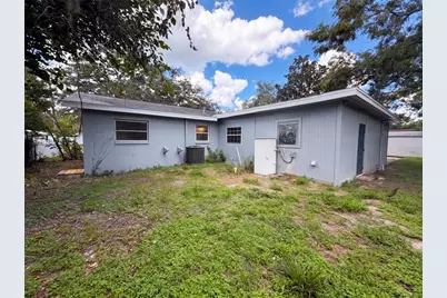 7117 N 50th Street, Tampa, FL 33617 - Photo 6