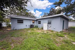 7117 N 50th St, Tampa, FL 33617 - Photo 6