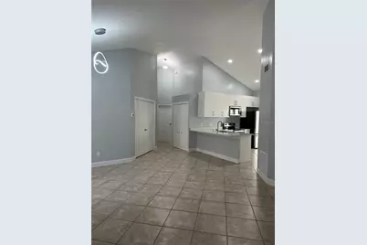 7357 Spring Villas Cir, Orlando, FL 32819 - Photo 2