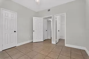 2674 Robert Trent Jones Dr, Orlando, FL 32835 - Photo 16