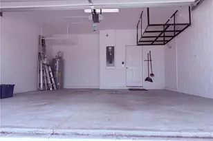 253 Luxmore Rd, Groveland, FL 34736 - Photo 4