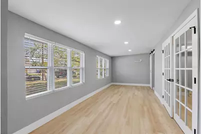 3926 Helena Street NE, Saint Petersburg, FL 33703 - Photo 4
