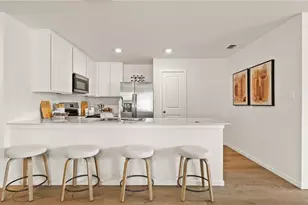 327 Nola Ln, Dundee, FL 33838 - Photo 2