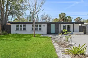 3926 Helena St NE, Saint Petersburg, FL 33703 - Photo 2
