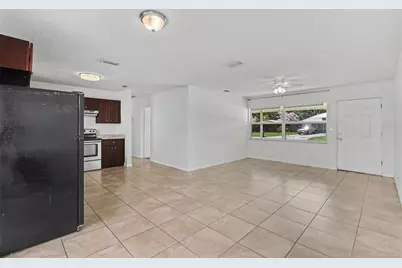 5585 Atlantic Avenue N, Saint Petersburg, FL 33703 - Photo 4