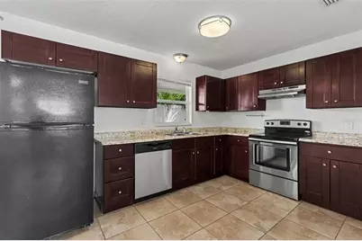 5585 Atlantic Avenue N, Saint Petersburg, FL 33703 - Photo 6