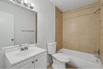 5585 Atlantic Avenue N, Saint Petersburg, FL 33703 - Photo 12