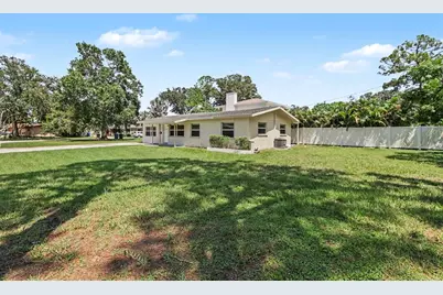 5585 Atlantic Avenue N, Saint Petersburg, FL 33703 - Photo 16