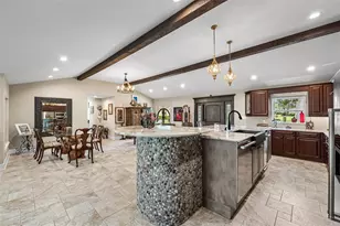 1002 Loves Point Dr, Leesburg, FL 34748 - Photo 22