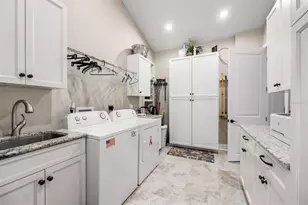 1002 Loves Point Dr, Leesburg, FL 34748 - Photo 44