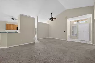 13617 Emeraldview Dr, Orlando, FL 32828 - Photo 4