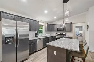 5230 NW 144th Pl, Reddick, FL 32686 - Photo 8